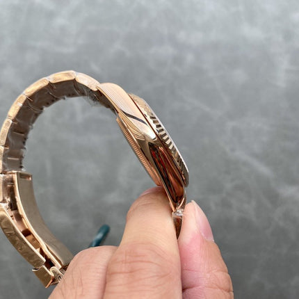 SKY-DWELLER 42 ROSE GOLD BLACK DIAL