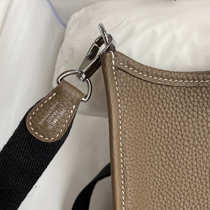 HM 25S EVELYNE 17 CM IN LIGHT EARTH BROWN COWHIDE AND BLACK CANVAS WITH SILVER HARDWARE
