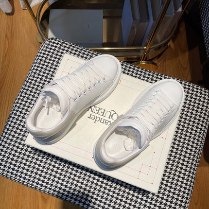 OVERSIZED SNEAKERS IN WHITE CALFSKIN WITH RUBBER HEEL TAB
