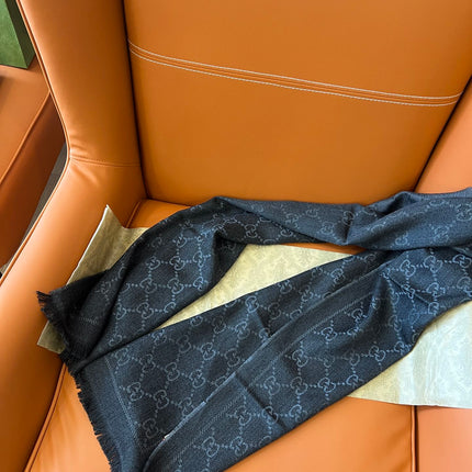 GUCCI 25S SCARF 180 IN WOOL 644858