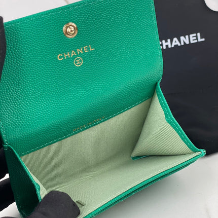 CC FLAP CARD HOLDER 11 EMERALD GRAINED CALFSKIN GOLD ICON