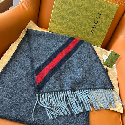 GUCCI 25S SCARF 190 IN WOOL 636372