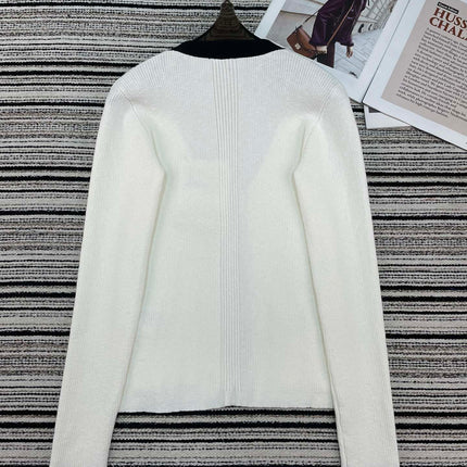 CHANEL 26S CARDIGAN 909
