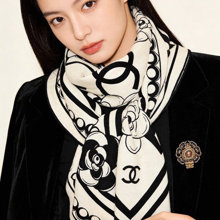 CHANEL 26S SCARF 135 IN CASHMERE AND SILK 306114