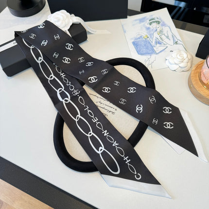 CHANEL 26S TWILLY SCARF 120 IN SILK 395881