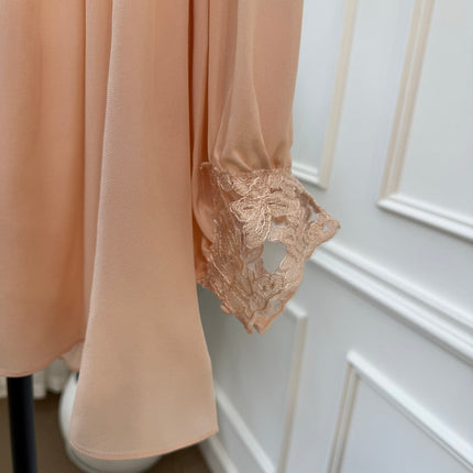 CHLOE 26S LACE TRIM TIE-NECK BLOUSE STYLE 41