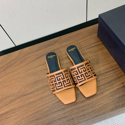 BALMAIN 26S FLAT SANDALS IN LIGHT BROWN CALFSKIN AND MESH