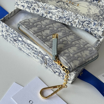 DIOR 25S TRAVEL MYRTE ZIPPED KEY CASE 14 IN GRAY DIOR OBLIQUE JACQUARD CANVAS