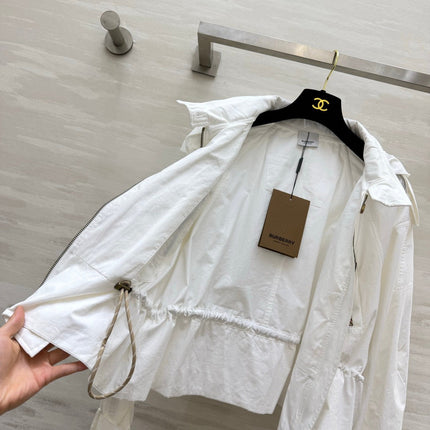 BURBERRY 26S HOODED WINDBREAKER 525