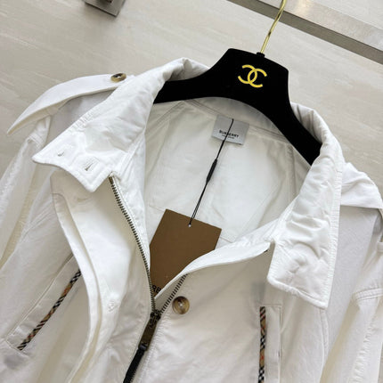 BURBERRY 26S HOODED WINDBREAKER 525