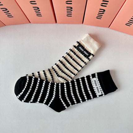 MIUMIU 26S CREW SOCKS 417719 (1 BOX)