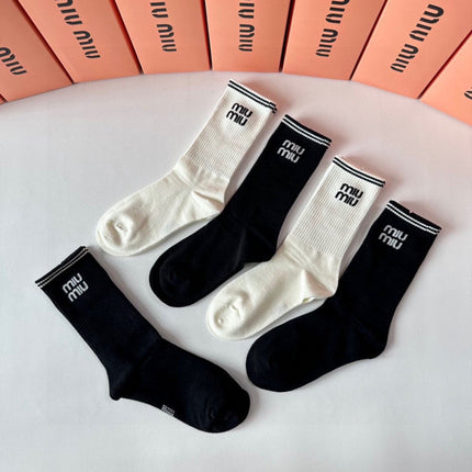 MIUMIU 26S CREW SOCKS 417721 (1 BOX)