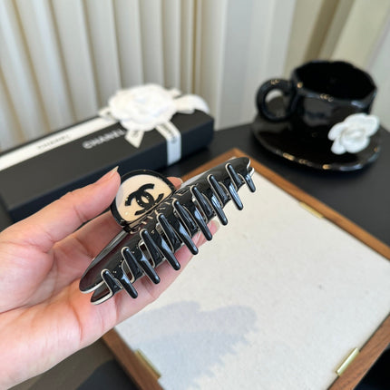 CHANEL 26S HAIR CLAW CLIP IN BLACK METAL 503068