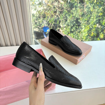 MIUMIU 26S LOAFERS IN BLACK SNAKE EMBOSSED CALFSKIN