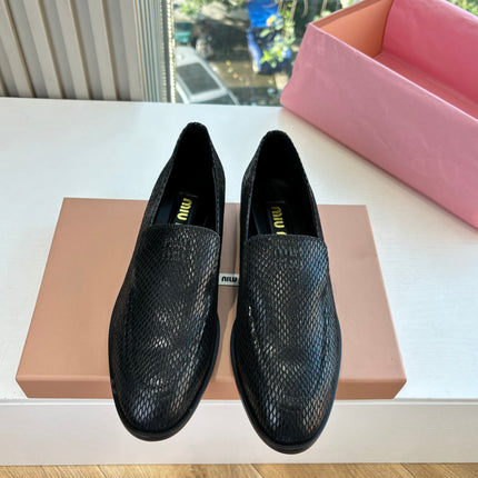 MIUMIU 26S LOAFERS IN BLACK SNAKE EMBOSSED CALFSKIN