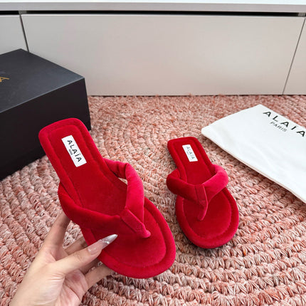 ALAIA 26S THONG SANDALS IN RED VELVET