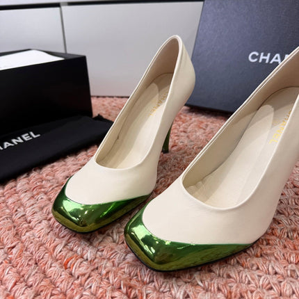 CHANEL 26S SQUARE TOE HIGH HEELS IN WHITE LAMBSKIN WITH GREEN TOE