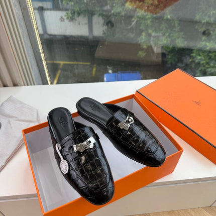 HM 26S DESTIN MULES IN BLACK CROCODILE-EFFECT LEATHER