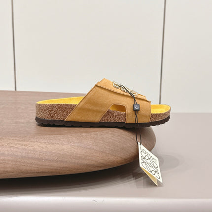 LOEWE 26S FLAT SANDALS IN GOLD YELLOW LOGO GOLD HARDWARE