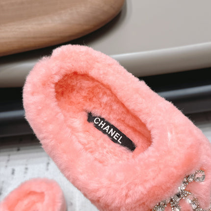 CHANEL 26S MULES IN LIGHT PINK AND WHITE SHEARLING WITH ROUND TOE