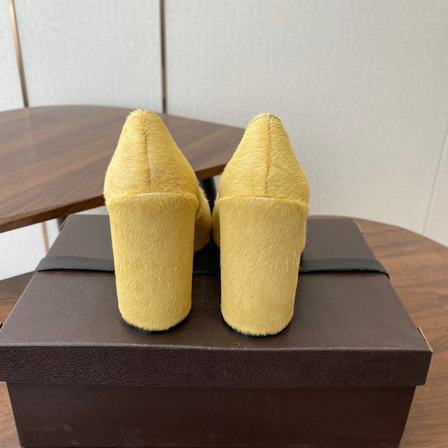 ALAIA 26S SQUARE-TOE HIGH HEELS 95 MM IN YELLOW PONY HAIR