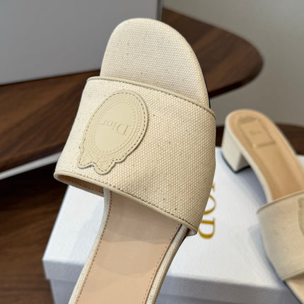 DIOR 26S D-BADGE SLIDE SANDALS IN IVORY WHITE CANVAS AND CALFSKIN