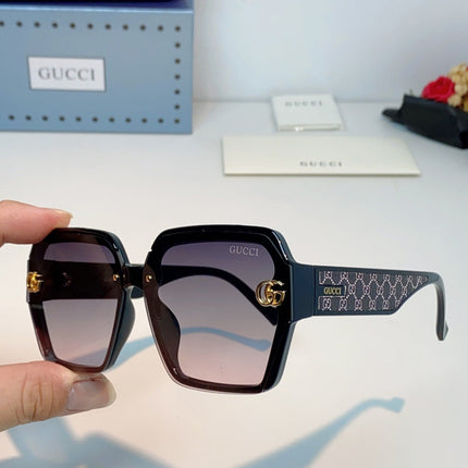GUCCI 26S OVERSIZED SQUARE FRAME IN ACETATE 424515