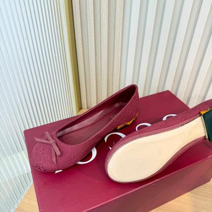 GUCCI 26S BALLET FLATS IN DARK RED GG CANVAS
