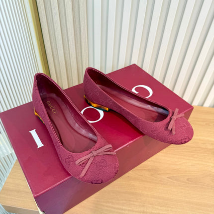 GUCCI 26S BALLET FLATS IN DARK RED GG CANVAS
