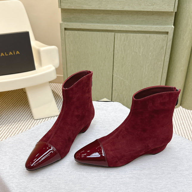 ALAIA 26S ANKLE BOOTS IN DARK RED SUEDE AND GLOSSY CALFSKIN