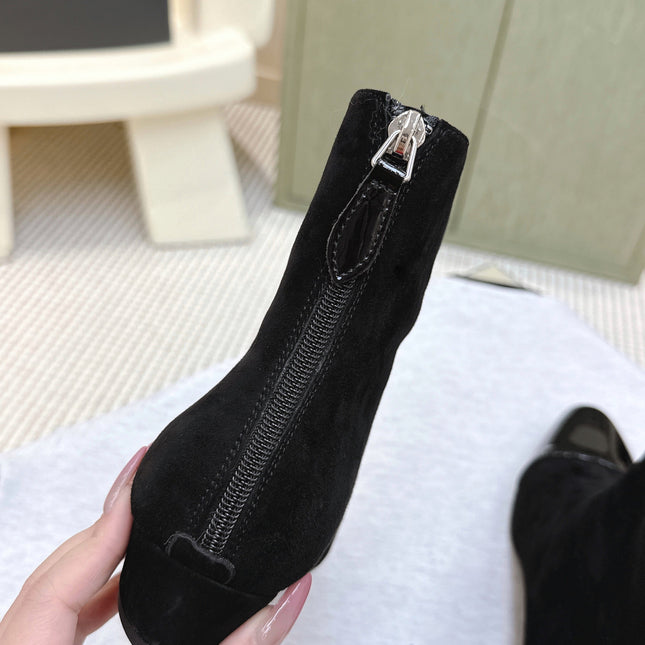 ALAIA 26S ANKLE BOOTS IN BLACK SUEDE AND GLOSSY CALFSKIN
