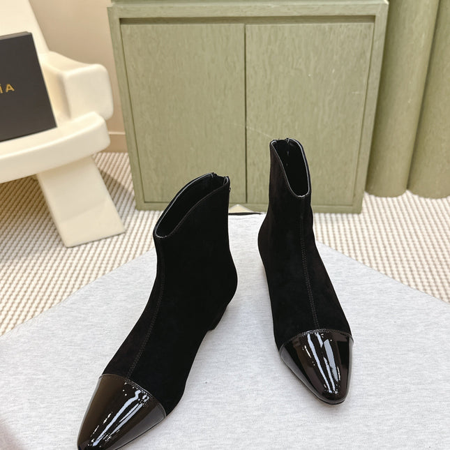 ALAIA 26S ANKLE BOOTS IN BLACK SUEDE AND GLOSSY CALFSKIN