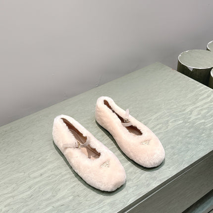 PRADA 25S MARY JANE BALLET FLATS IN LIGHT BEIGE FUR