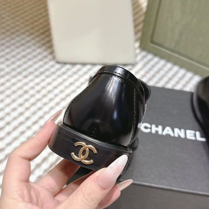 CHANEL 25S GODDESS FLAT LOAFERS IN BLACK GLOSSY CALFSKIN GOLD HARDWARE