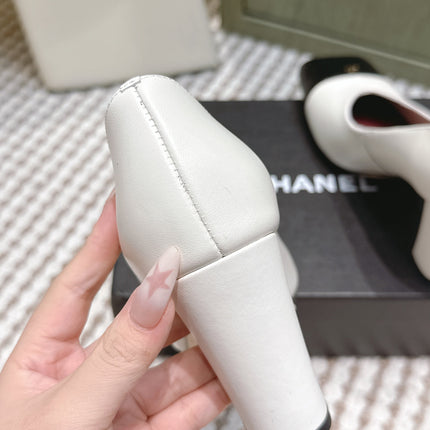 CHANEL 25S SQUARE-TOE HIGH HEELS 90MM IN WHITE AND BLACK CALFSKIN