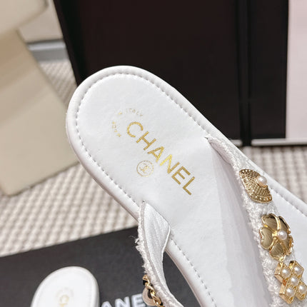 CHANEL 26S FLIP-FLOPS IN WHITE CALFSKIN