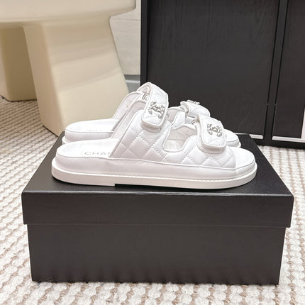 CHANEL 26S SANDALS IN WHITE CALFSKIN