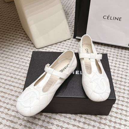 CHANEL 26S MARY JANE FLATS IN WHITE LAMBSKIN WITH CC LOGO