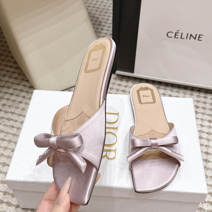 DIOR 26S FLAT SANDAL IN DUSTY PINK SATIN WITH BOW