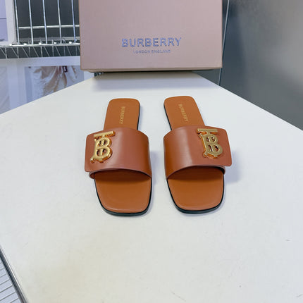 BURBERRY 26S FLAT SLIDE SANDALS IN CARAMEL BROWN CALFSKIN GOLD HARDWARE