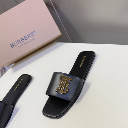 BURBERRY 26S FLAT SLIDE SANDALS IN BLACK CALFSKIN GOLD HARDWARE