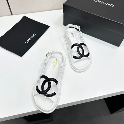 CHANEL 26S FLAT SANDALS IN WHITE LAMBSKIN WITH BLACK OVERSIZED CC LOGO