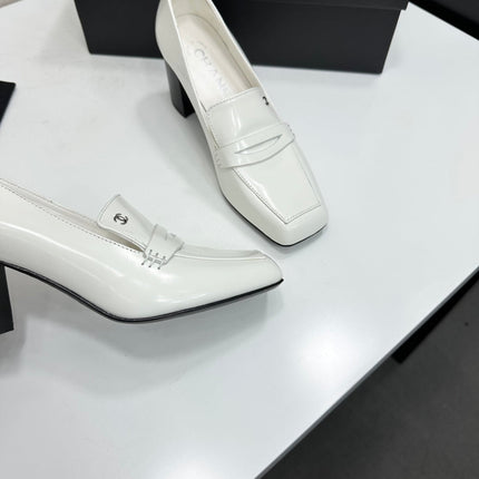 CHANEL 26S LOAFER PUMPS IN WHITE SHINY CALFSKIN