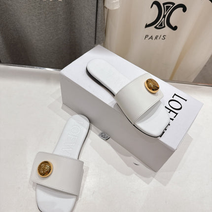 LOEWE 26S PEBBLE SLIDE IN WHITE CALFSKIN GOLD HARDWARE