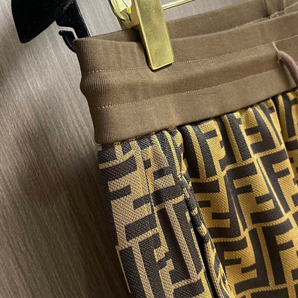 FENDI 26S SHORTS 320