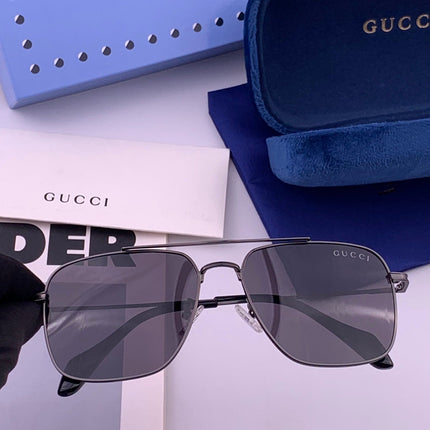 GUCCI 26S RECTANGULAR FRAME IN METAL 424708