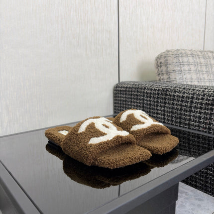 CHANEL 26S SLIDE SANDALS IN BROWN AND WHITE SHEARLING SQUARE TOE
