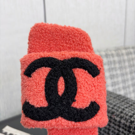 CHANEL 26S SLIDE SANDALS IN BLACK AND CORAL PINK SHEARLING SQUARE TOE