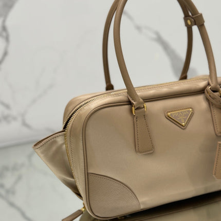 MEDIUM TOP HANDLE BAG 30 IN DRIED MOSS NYLON AND CALFSKIN TRIM