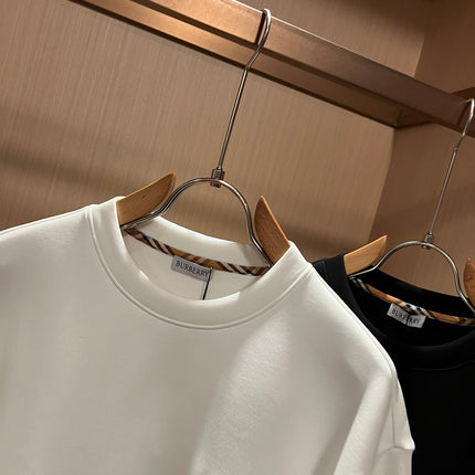 BURBERRY 26S CREW-NECK SWEATSHIRT 577